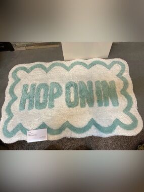 Hop On In Tufted Bath Rug - Aqua and White